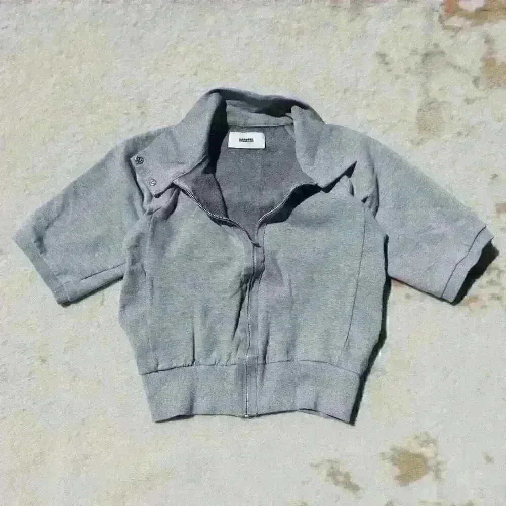 GENERAL STANDARD Short Sleeve Turtleneck Zip Up Pocket Gray Sweatshirt Women Med